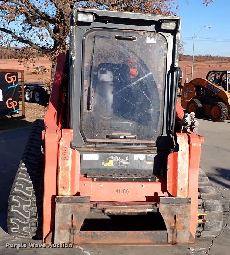 image for item IC9740 2018 Kubota SVL95-2S  tracked skid steer loader