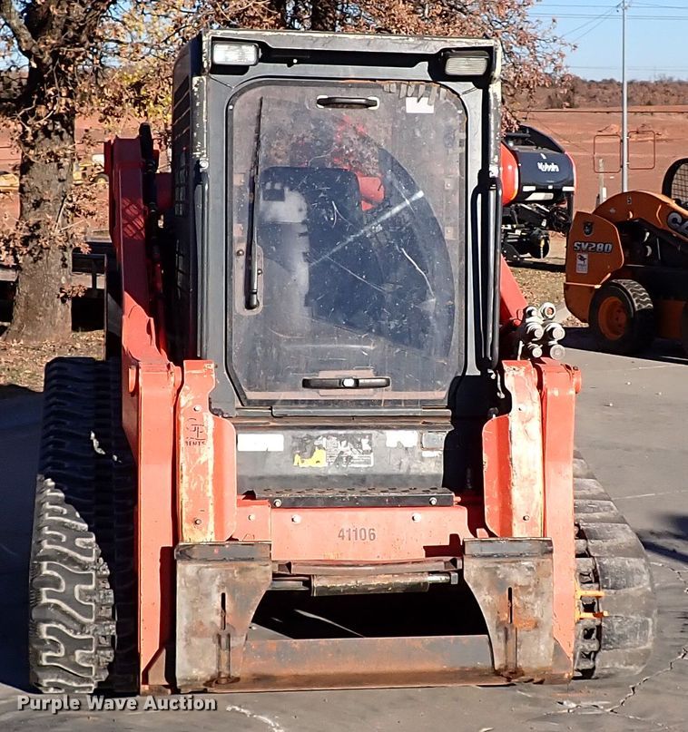 image for item IC9740 2018 Kubota SVL95-2S  tracked skid steer loader