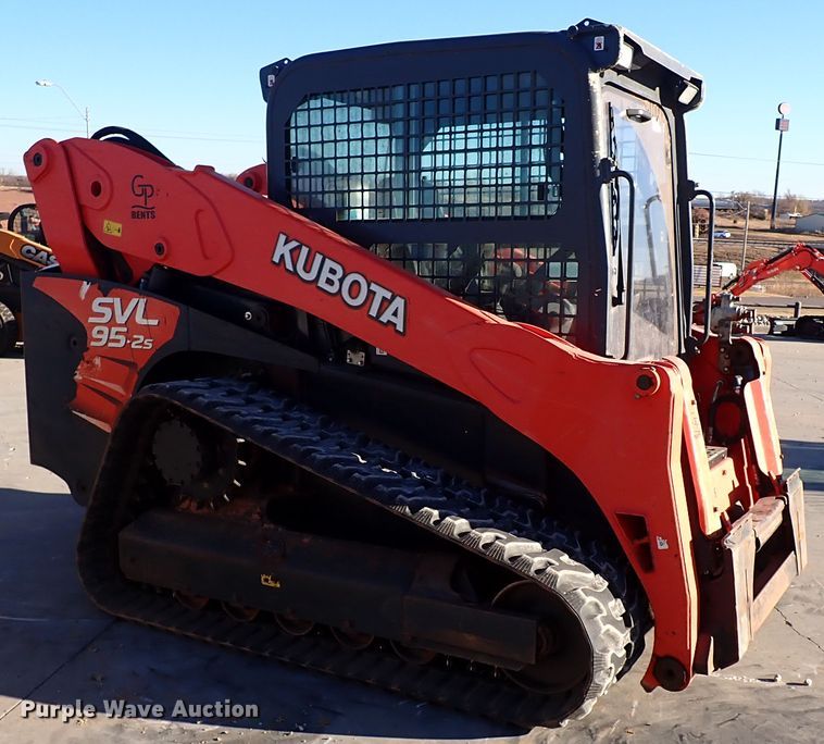 image for item IC9740 2018 Kubota SVL95-2S  tracked skid steer loader
