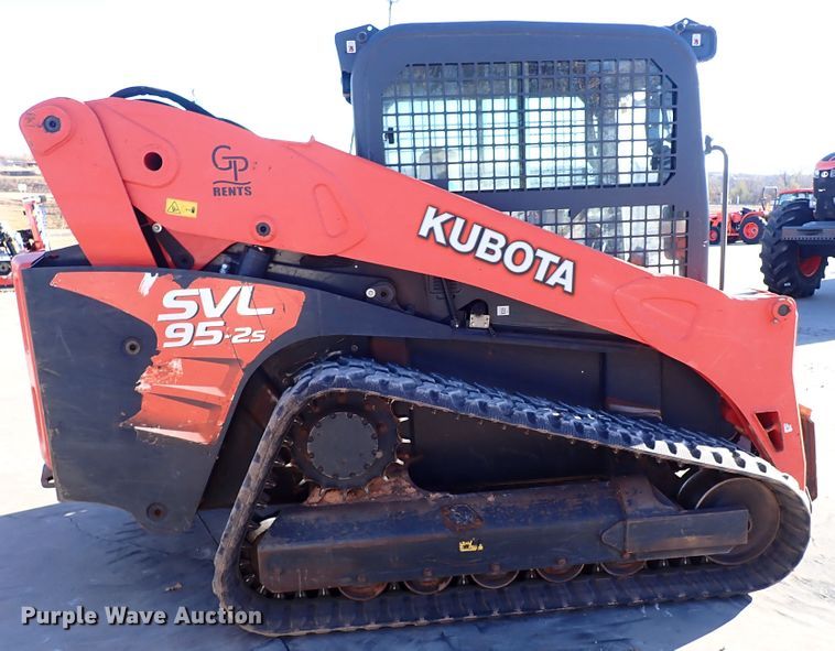 image for item IC9740 2018 Kubota SVL95-2S  tracked skid steer loader