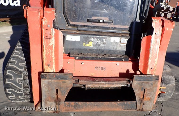 image for item IC9740 2018 Kubota SVL95-2S  tracked skid steer loader