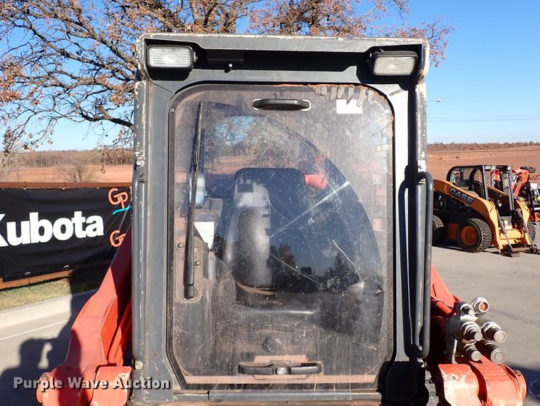 image for item IC9740 2018 Kubota SVL95-2S  tracked skid steer loader