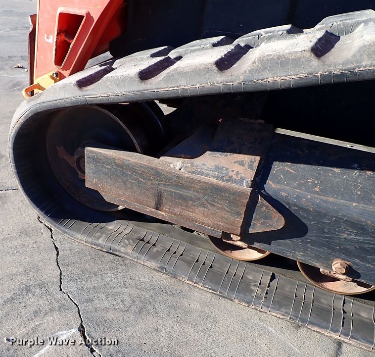 image for item IC9740 2018 Kubota SVL95-2S  tracked skid steer loader