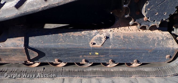 image for item IC9740 2018 Kubota SVL95-2S  tracked skid steer loader