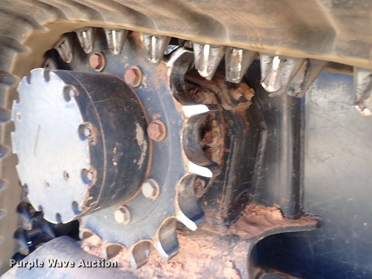 image for item IC9740 2018 Kubota SVL95-2S  tracked skid steer loader