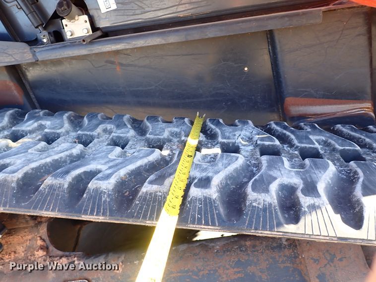 image for item IC9740 2018 Kubota SVL95-2S  tracked skid steer loader