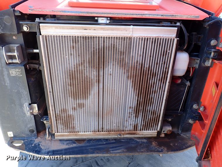 image for item IC9740 2018 Kubota SVL95-2S  tracked skid steer loader