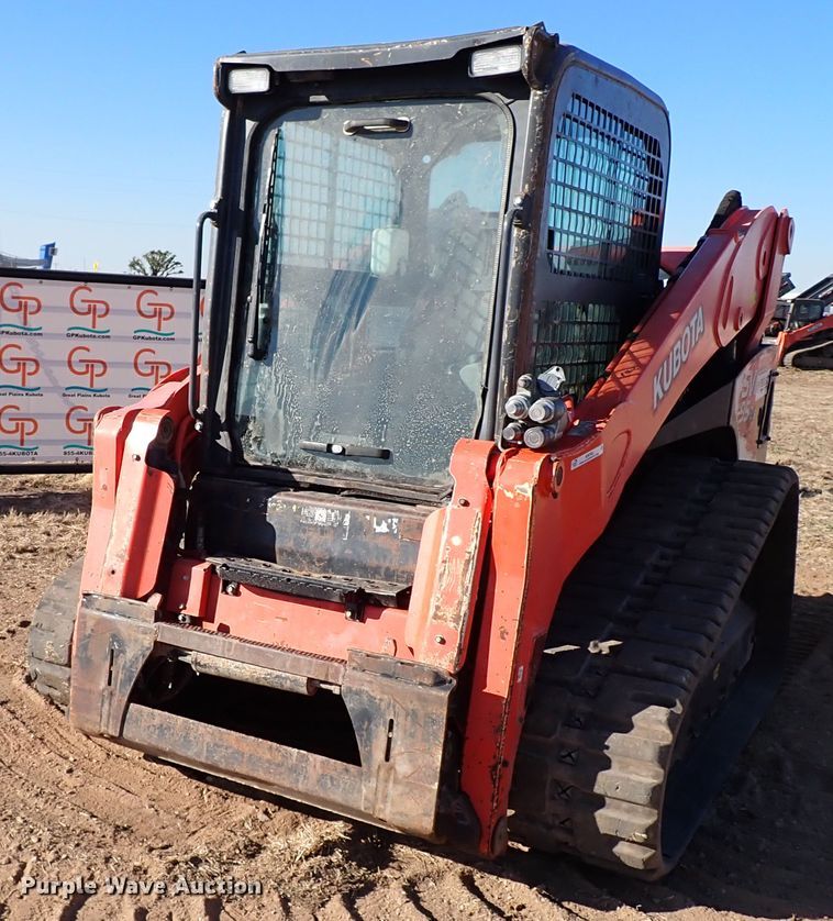 image for item IC9743 2017 Kubota SVL95-2S  tracked skid steer loader