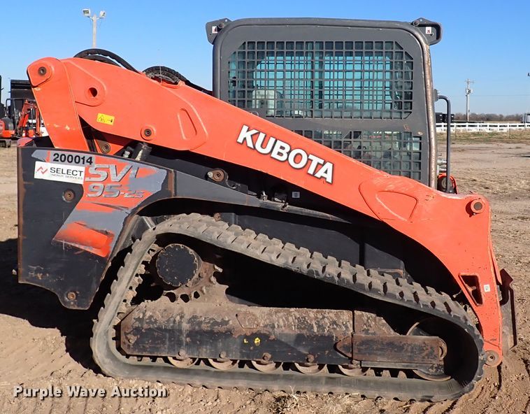 image for item IC9743 2017 Kubota SVL95-2S  tracked skid steer loader