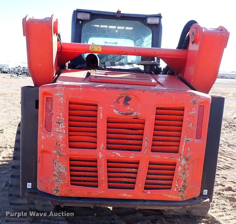 image for item IC9743 2017 Kubota SVL95-2S  tracked skid steer loader