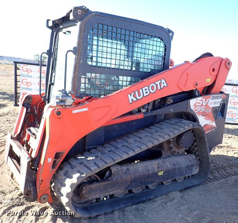 image for item IC9743 2017 Kubota SVL95-2S  tracked skid steer loader