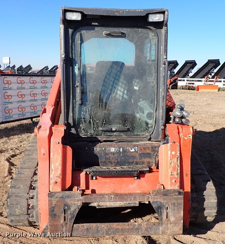 image for item IC9743 2017 Kubota SVL95-2S  tracked skid steer loader