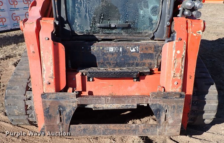 image for item IC9743 2017 Kubota SVL95-2S  tracked skid steer loader