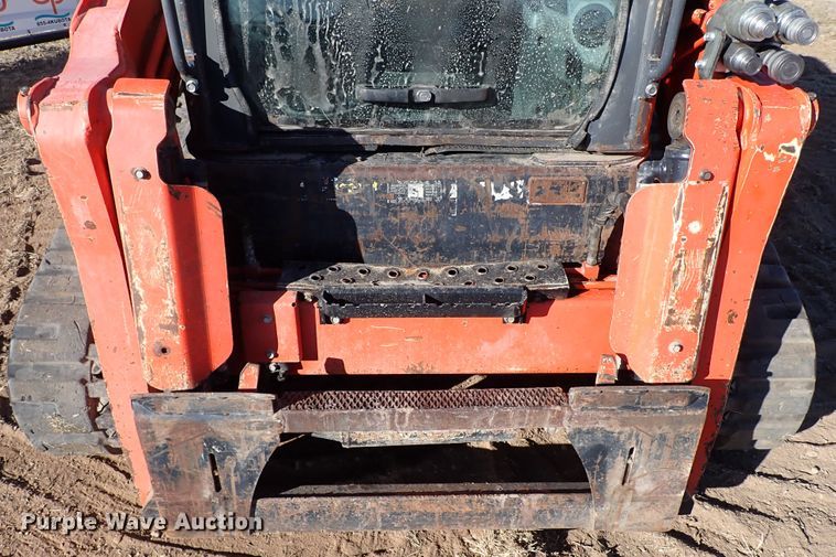 image for item IC9743 2017 Kubota SVL95-2S  tracked skid steer loader