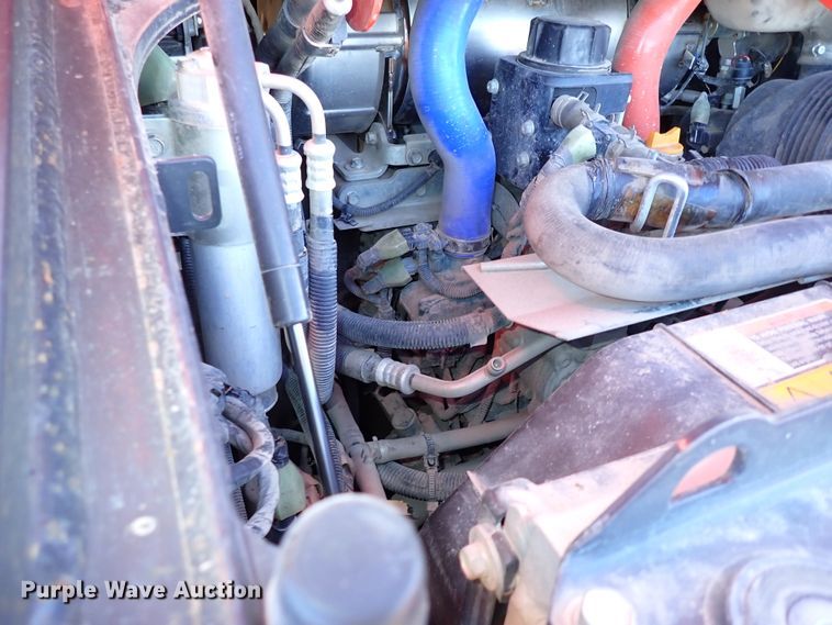 image for item IC9743 2017 Kubota SVL95-2S  tracked skid steer loader