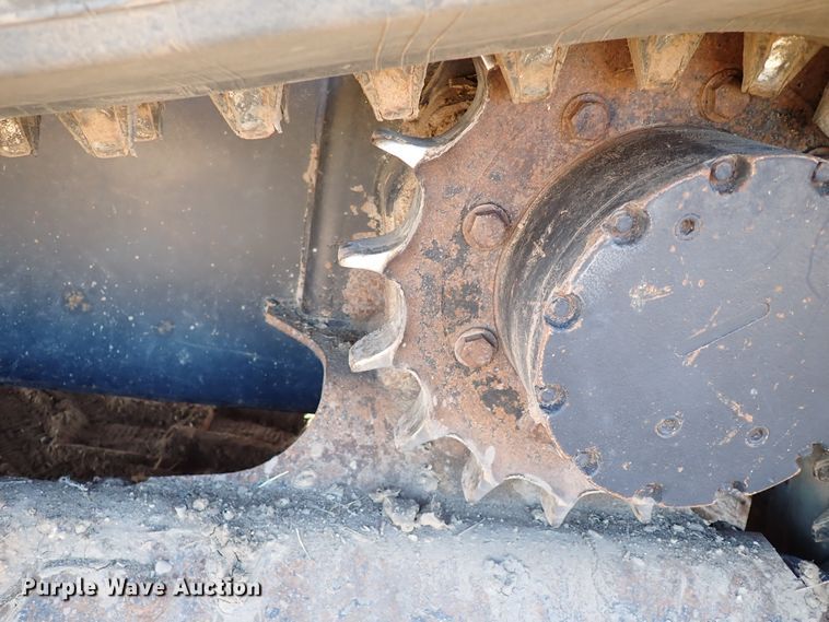 image for item IC9743 2017 Kubota SVL95-2S  tracked skid steer loader