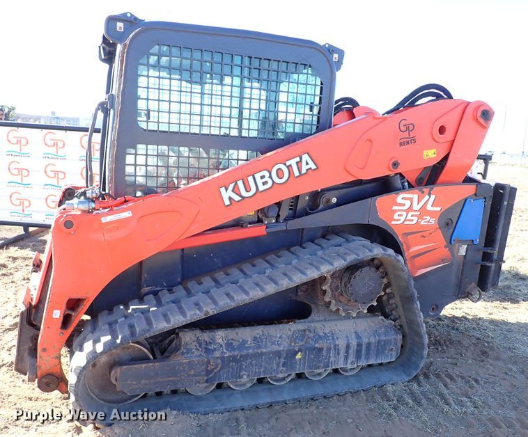 image for item IC9744 2019 Kubota SVL95-2S  tracked skid steer loader