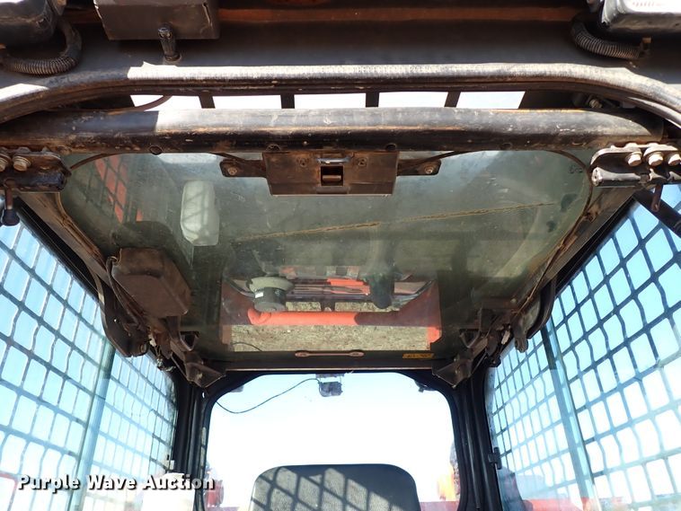 image for item IC9744 2019 Kubota SVL95-2S  tracked skid steer loader