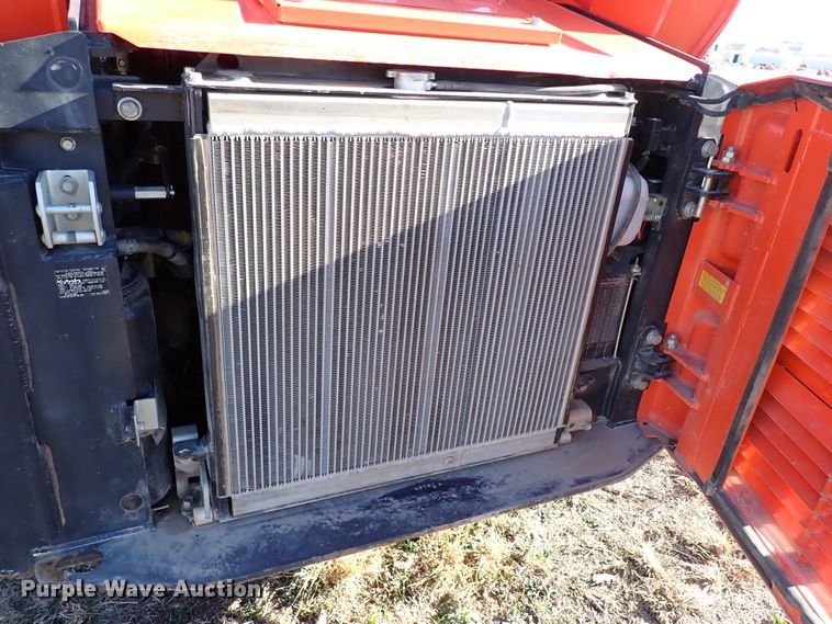 image for item IC9744 2019 Kubota SVL95-2S  tracked skid steer loader