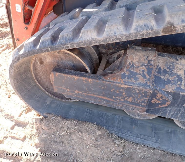 image for item IC9744 2019 Kubota SVL95-2S  tracked skid steer loader