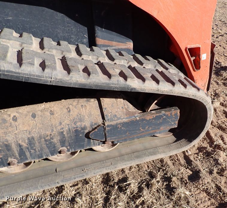 image for item IC9744 2019 Kubota SVL95-2S  tracked skid steer loader