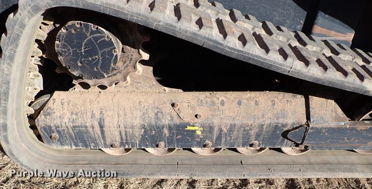 image for item IC9744 2019 Kubota SVL95-2S  tracked skid steer loader