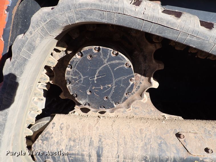 image for item IC9744 2019 Kubota SVL95-2S  tracked skid steer loader