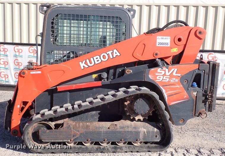 image for item IS9249 2018 Kubota SVL95-2S  tracked skid steer loader