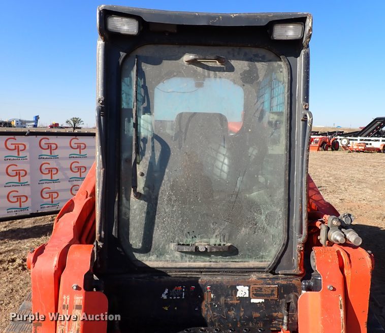 image for item IS9249 2018 Kubota SVL95-2S  tracked skid steer loader