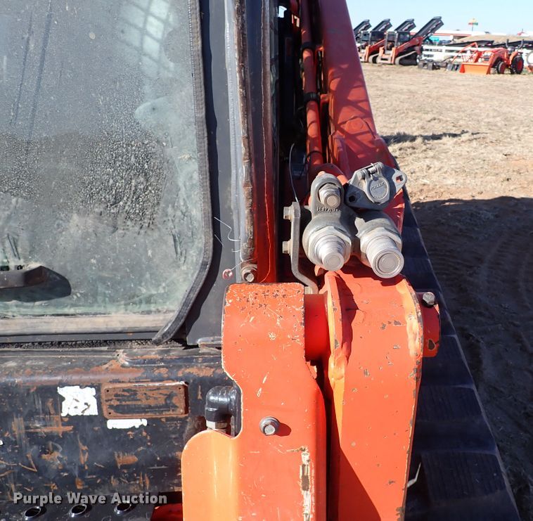 image for item IS9249 2018 Kubota SVL95-2S  tracked skid steer loader