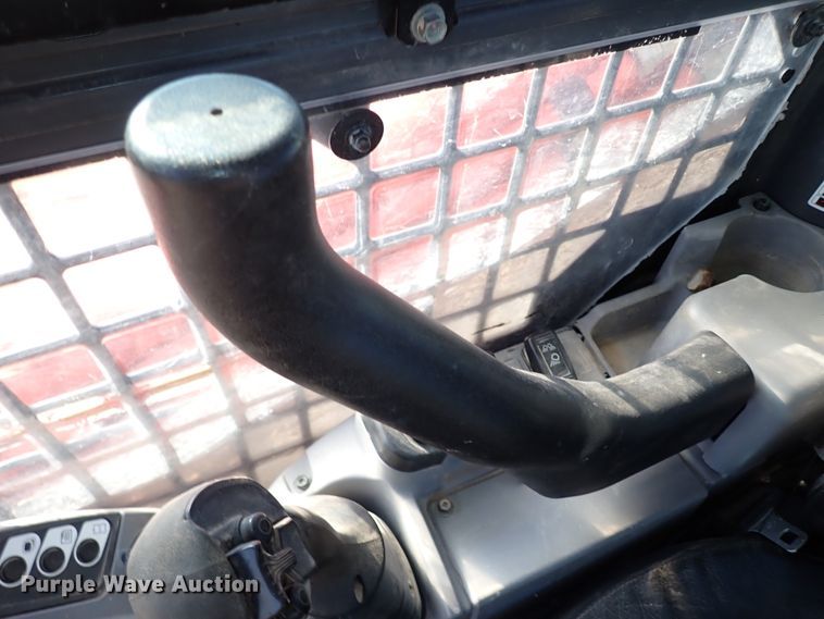 image for item IS9249 2018 Kubota SVL95-2S  tracked skid steer loader