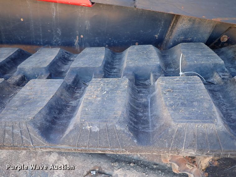 image for item IS9249 2018 Kubota SVL95-2S  tracked skid steer loader