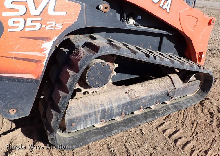 image for item IS9249 2018 Kubota SVL95-2S  tracked skid steer loader