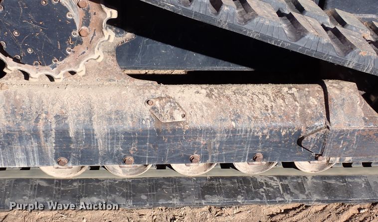 image for item IS9249 2018 Kubota SVL95-2S  tracked skid steer loader