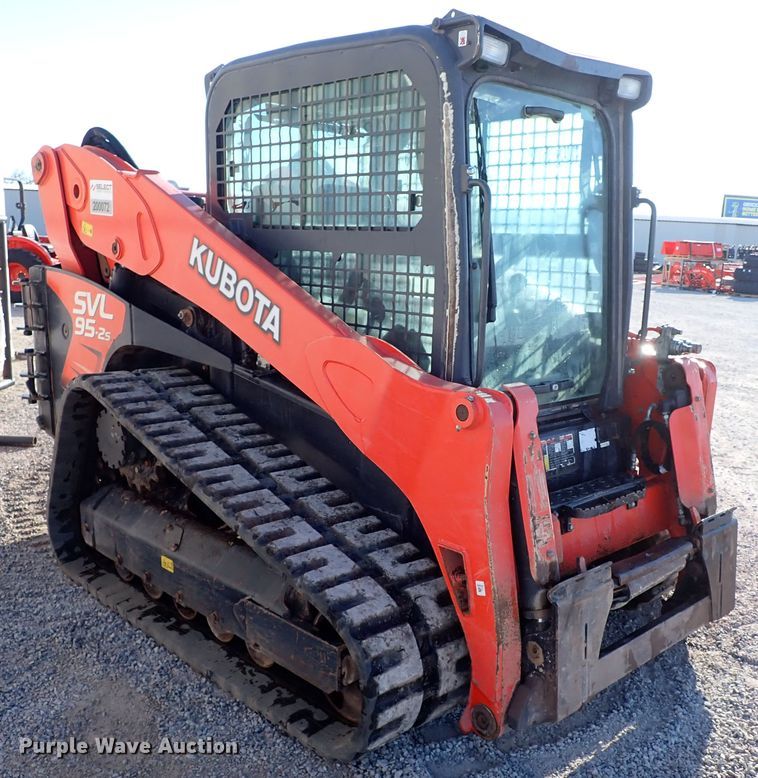 image for item IS9250 2019 Kubota SVL95-2S  tracked skid steer loader