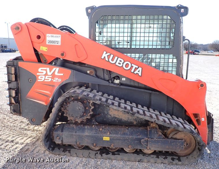 image for item IS9250 2019 Kubota SVL95-2S  tracked skid steer loader