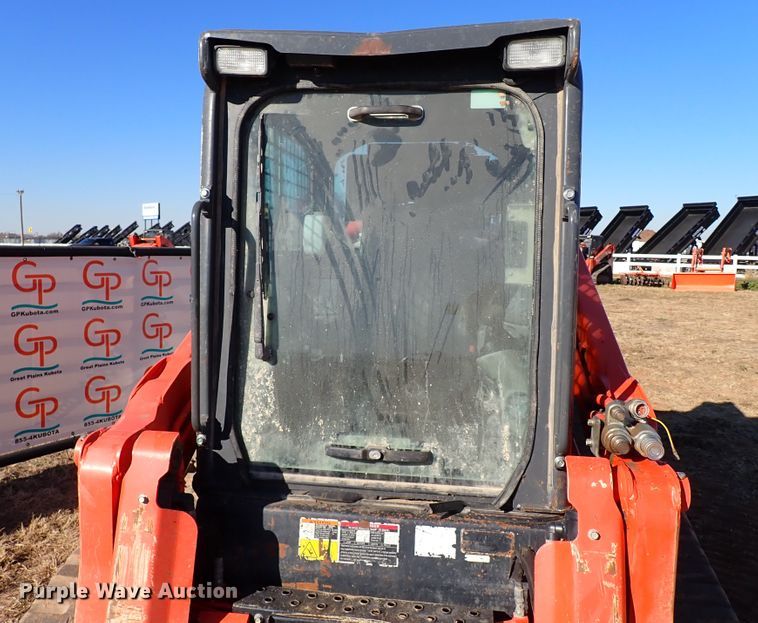 image for item IS9250 2019 Kubota SVL95-2S  tracked skid steer loader