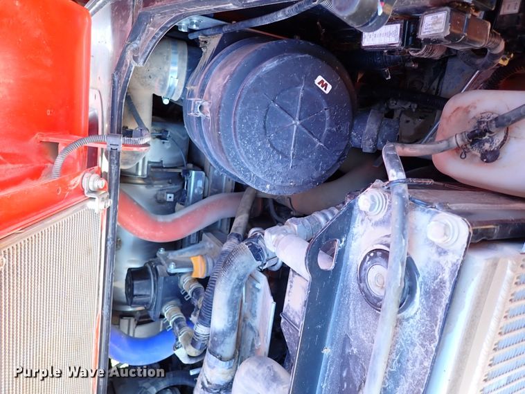 image for item IS9250 2019 Kubota SVL95-2S  tracked skid steer loader