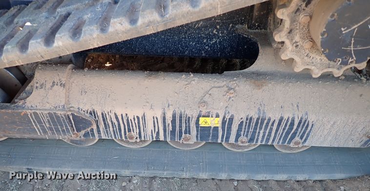 image for item IS9250 2019 Kubota SVL95-2S  tracked skid steer loader