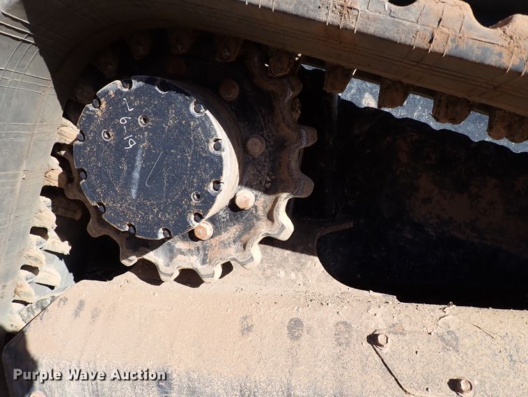 image for item IS9250 2019 Kubota SVL95-2S  tracked skid steer loader