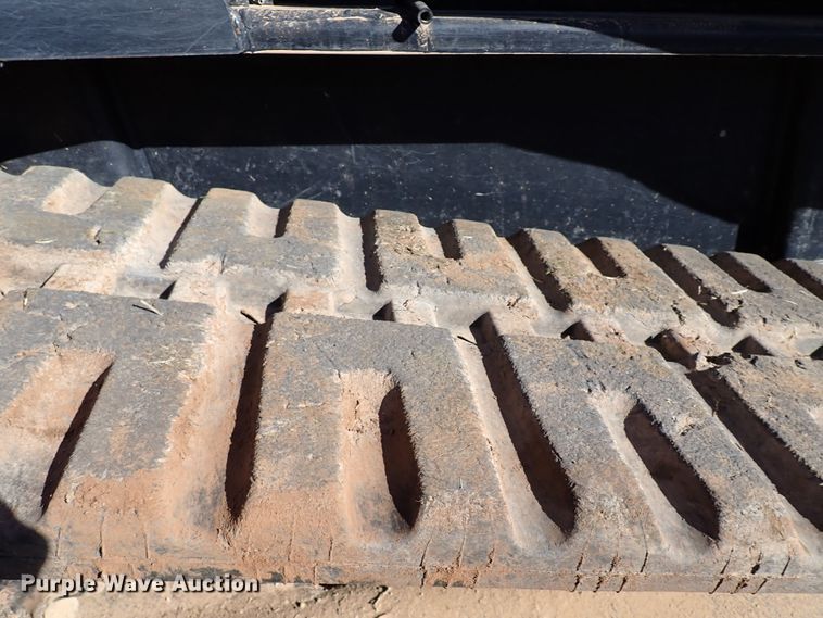 image for item IS9250 2019 Kubota SVL95-2S  tracked skid steer loader