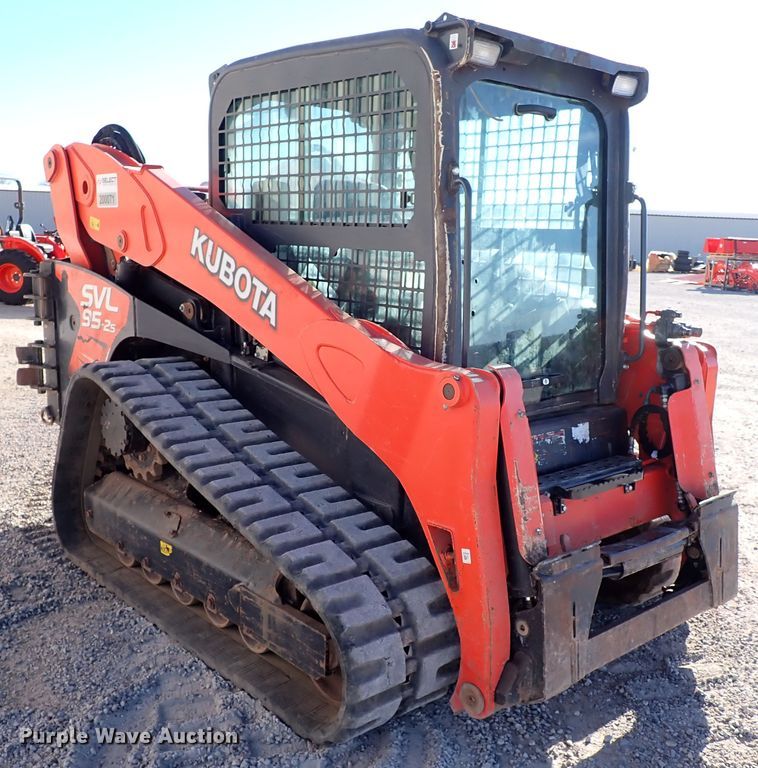 image for item IS9251 2019 Kubota SVL95-2S  tracked skid steer loader