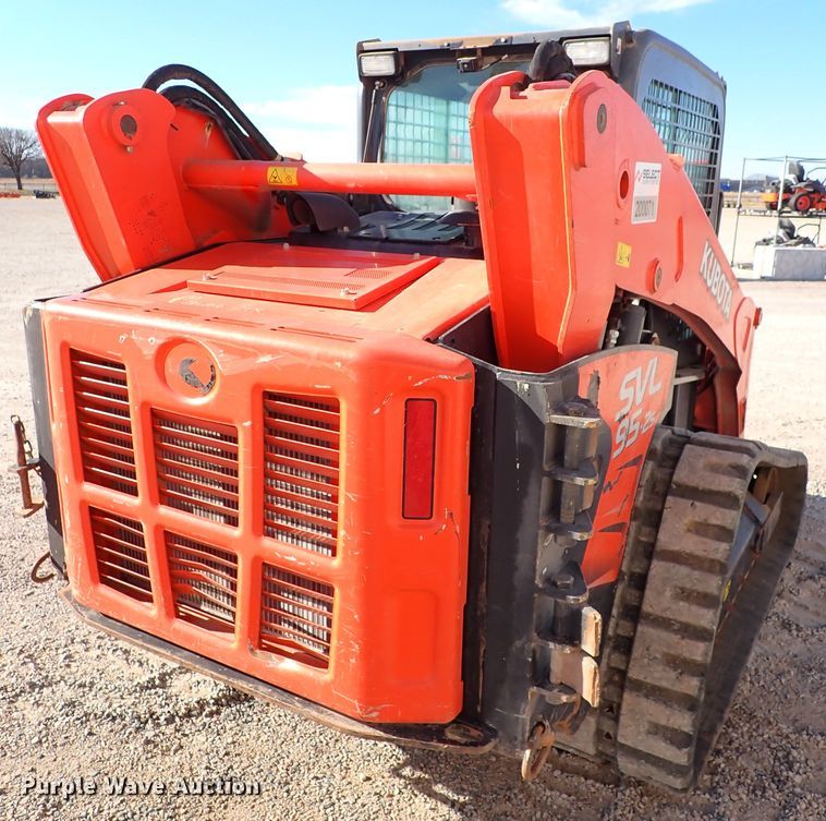 image for item IS9251 2019 Kubota SVL95-2S  tracked skid steer loader