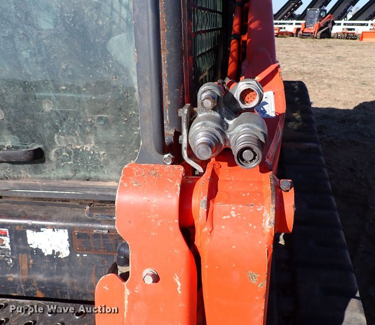 image for item IS9251 2019 Kubota SVL95-2S  tracked skid steer loader