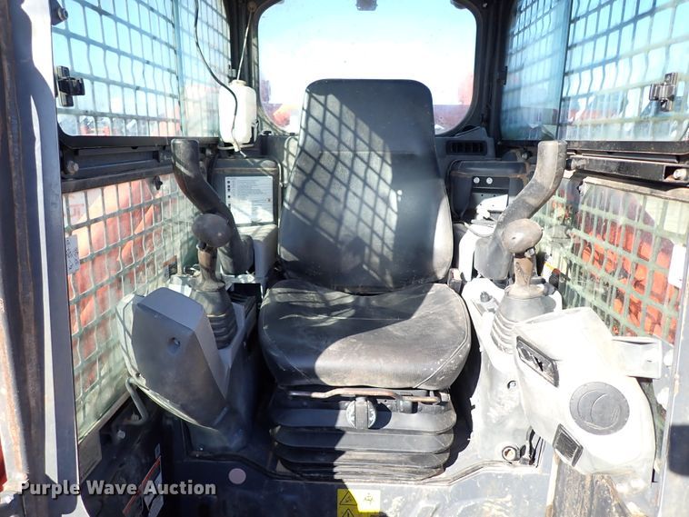 image for item IS9251 2019 Kubota SVL95-2S  tracked skid steer loader