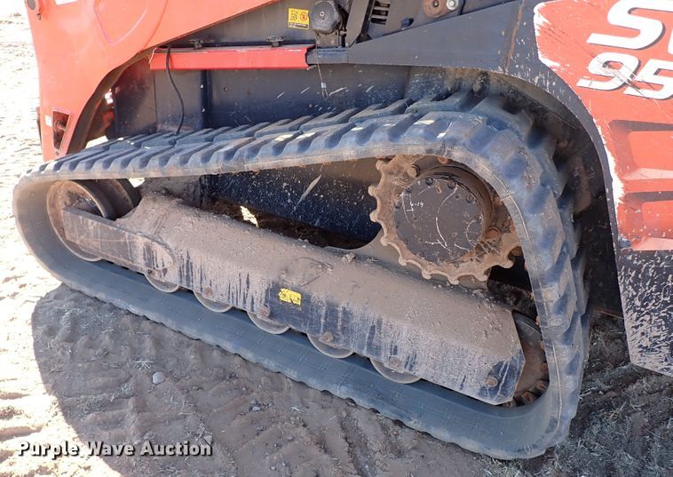 image for item IS9251 2019 Kubota SVL95-2S  tracked skid steer loader