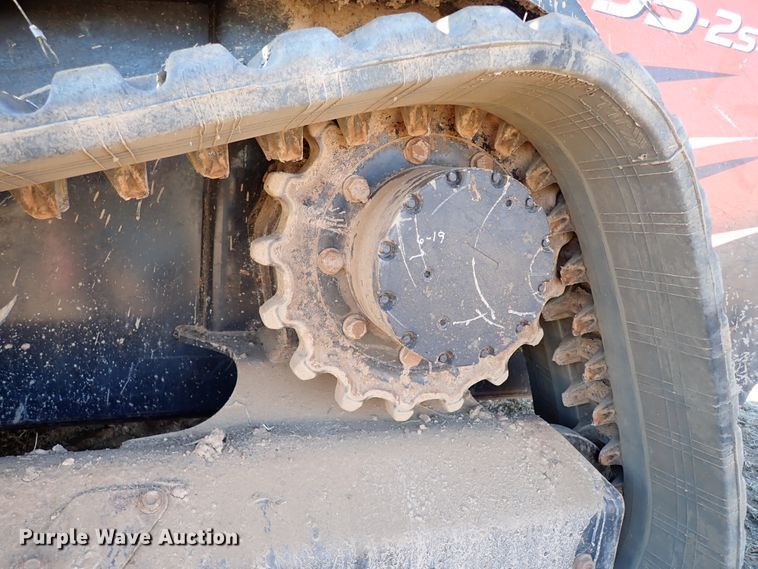 image for item IS9251 2019 Kubota SVL95-2S  tracked skid steer loader