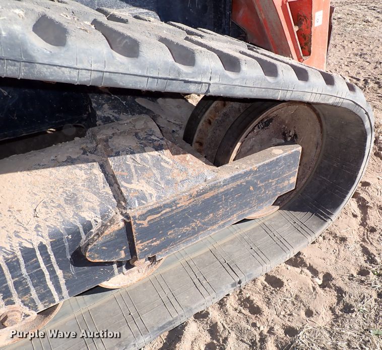 image for item IS9251 2019 Kubota SVL95-2S  tracked skid steer loader