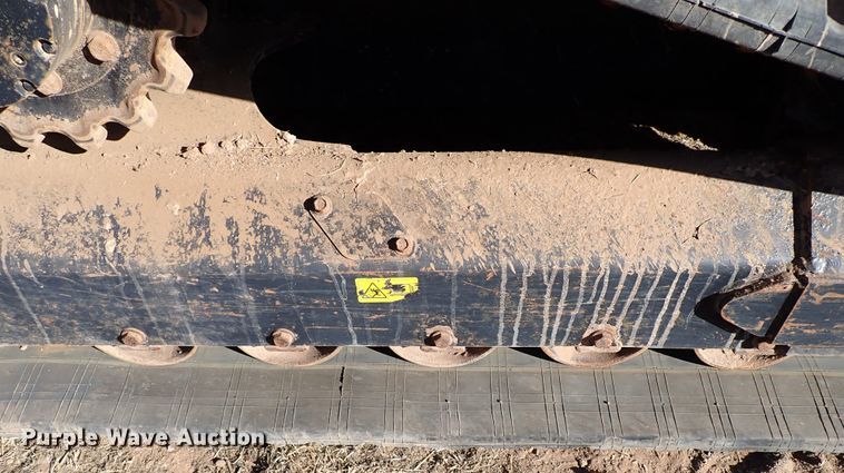 image for item IS9251 2019 Kubota SVL95-2S  tracked skid steer loader