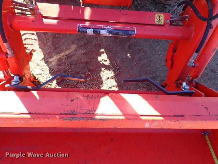 image for item IS9254 2019 Kubota L3301HST  MFWD tractor